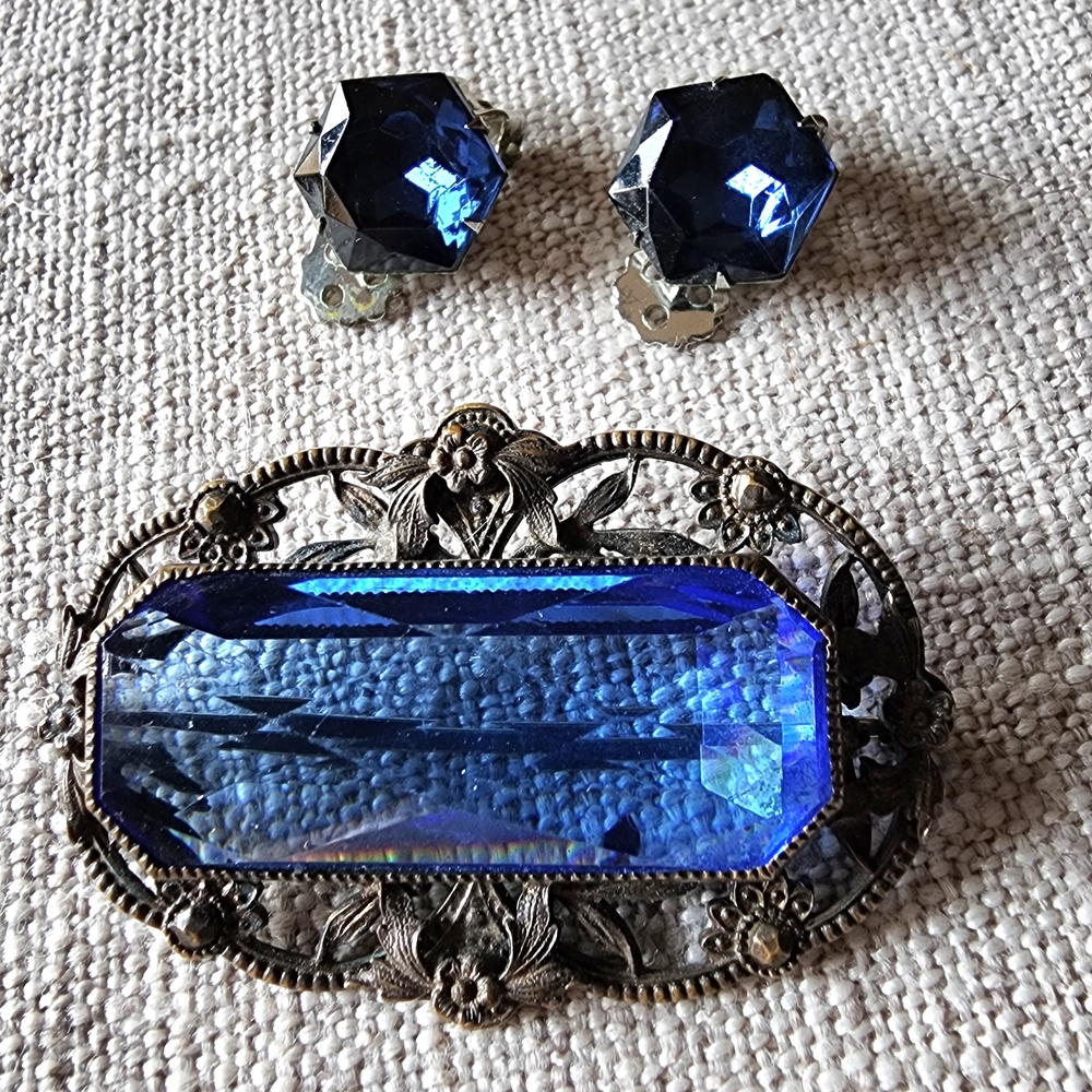 Vintage Blue Jewelry Set